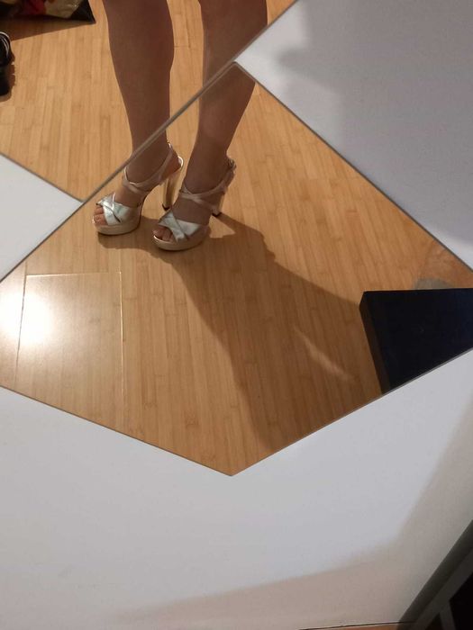Sandale argintii din piele