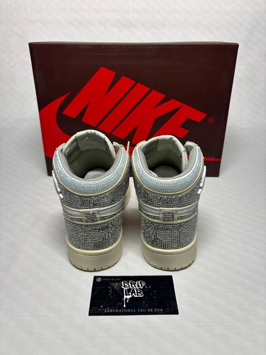 Jordan 1 Argintii pietricele
