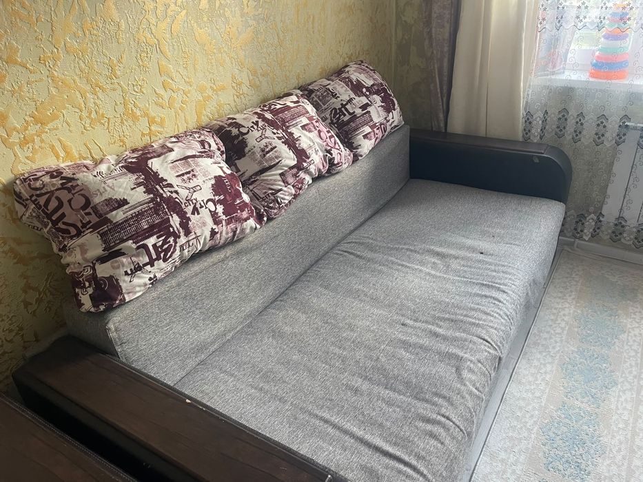 Продам Диван дёшево