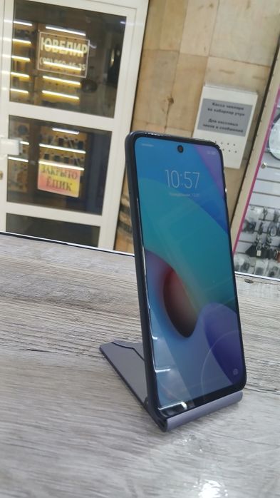 Redmi 10 joyi 128Gb holati ideal