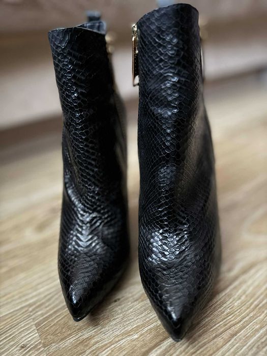 Боти PIER LUCCI, естествен лак, като нови. Коледна оферта: -15%