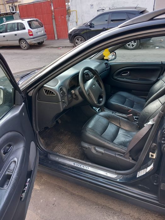 Masina de vanzare volvo v40