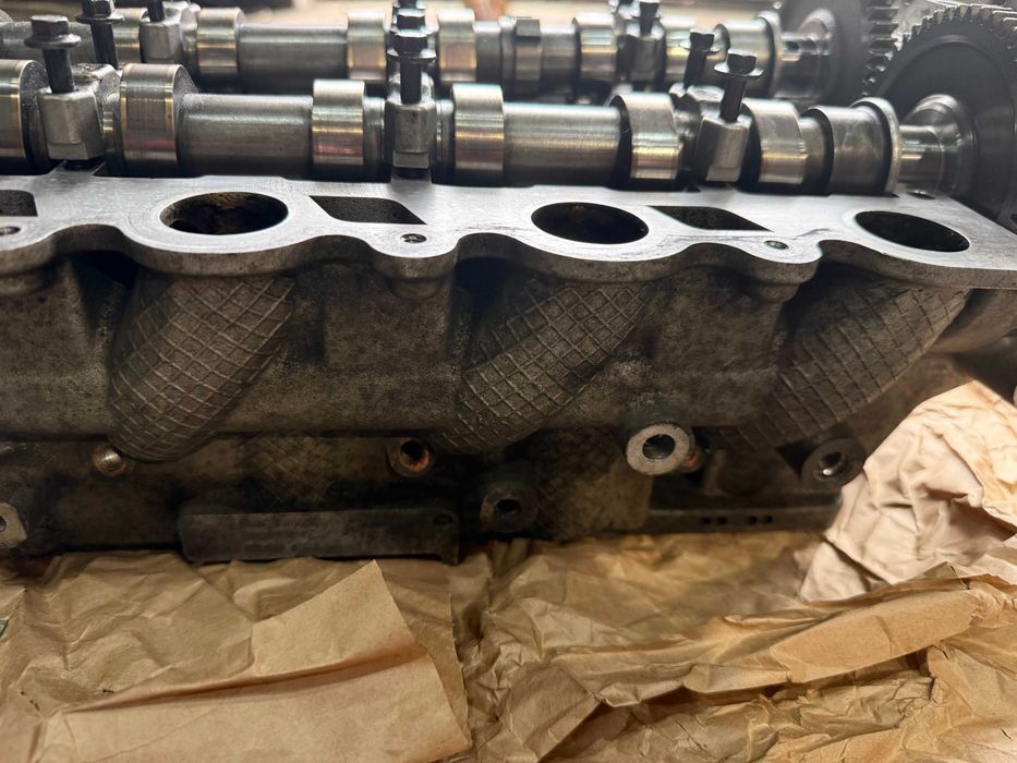 Engine head Volvo XC70 d5 D5244T10 (30777365-013)