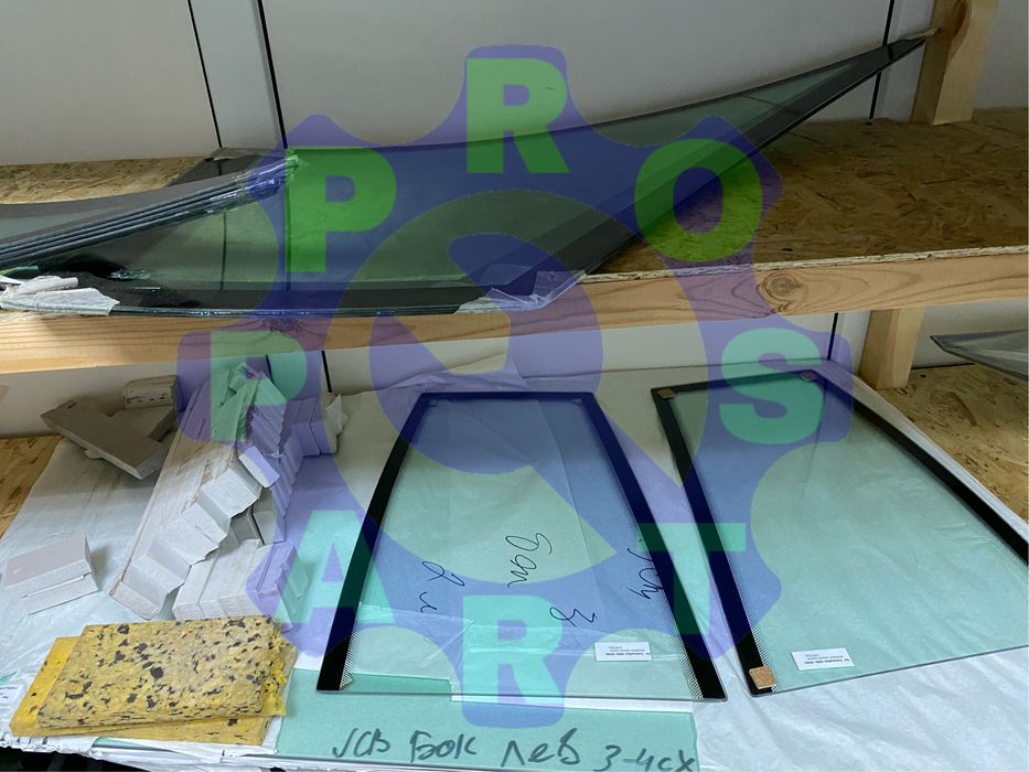 Стекла на экскаваторы-погрузчики 3/1