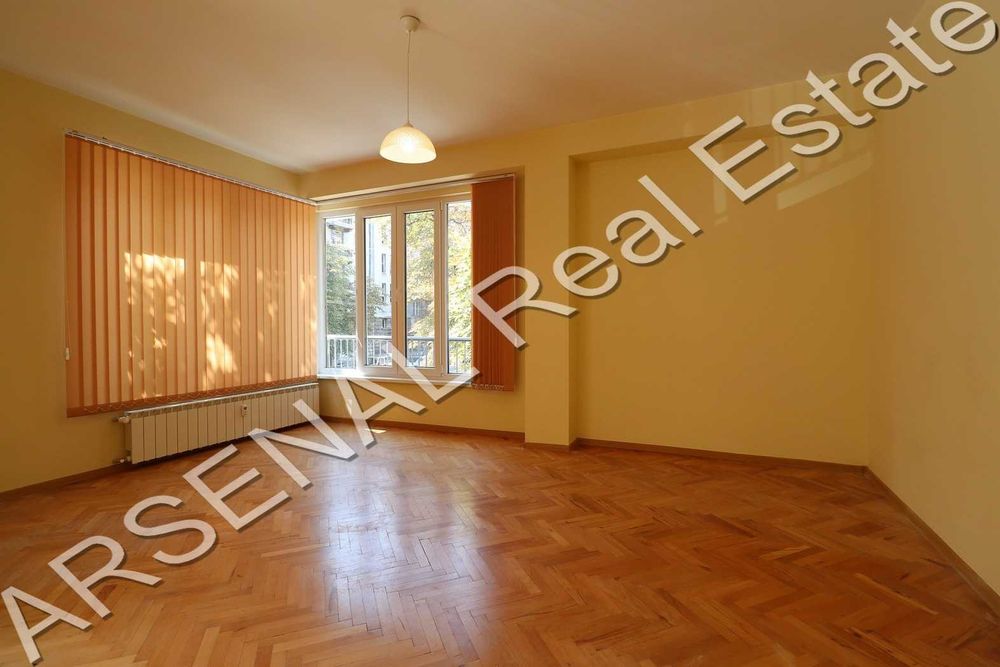 Дава се под наем Офис в София, Център - 100 кв.м за 650 € - Снимка #2