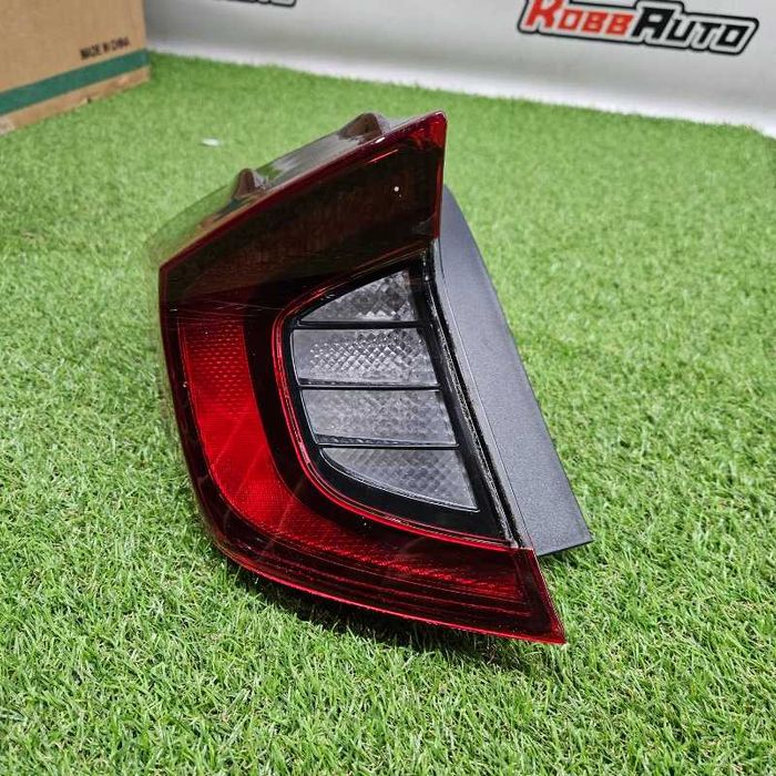 Фонарь Hyundai Sonata 8 лев.