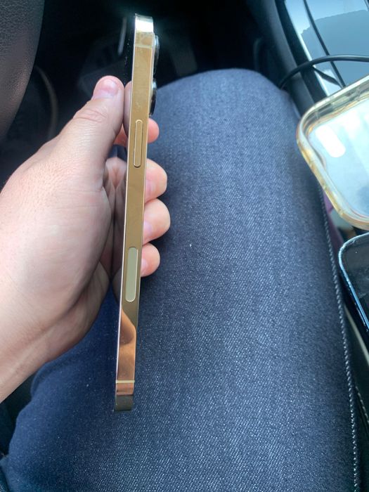 Продается Айфон 12 про макс