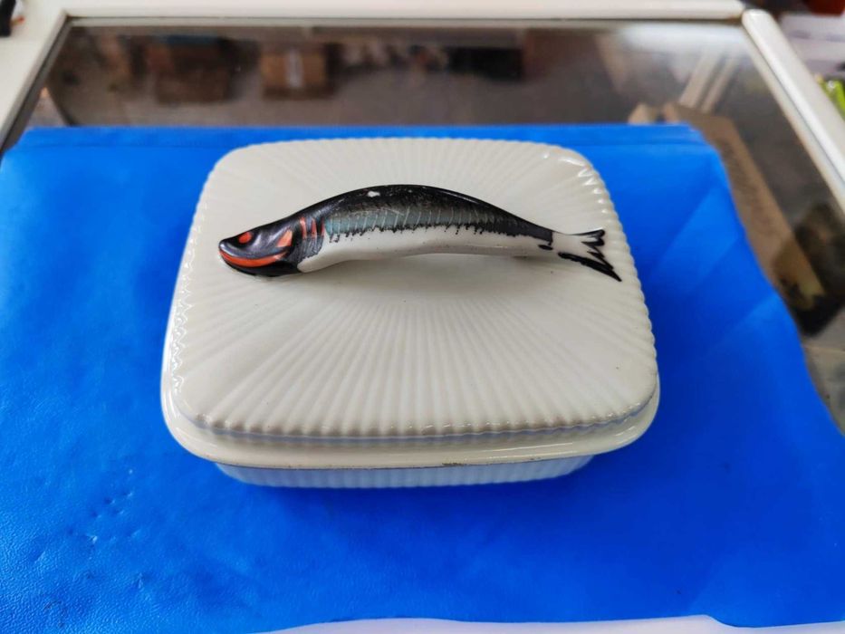 Стара Порцеланова кутия limoges