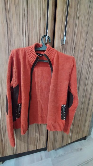 Продам Костюм юбка кофточки