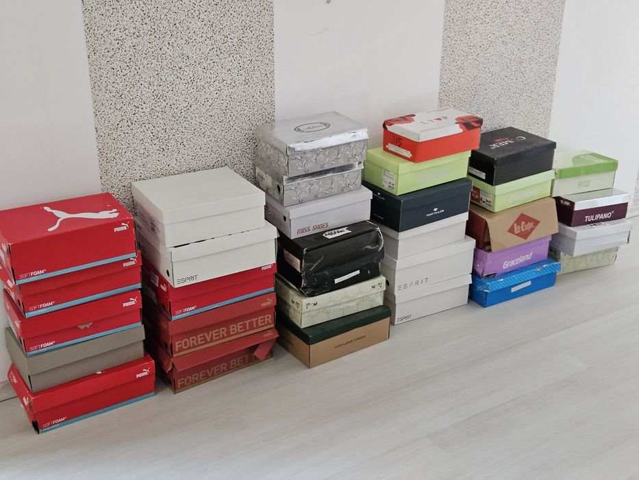 Încălțăminte femei multe perechi