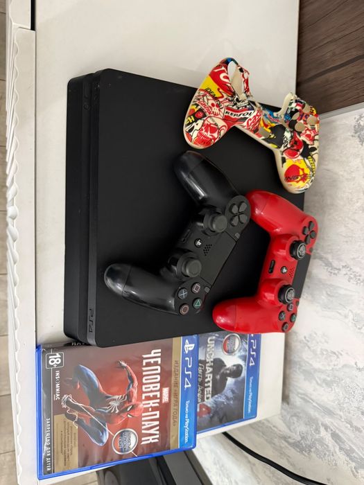 Sony PlayStation 4 ( PS4)