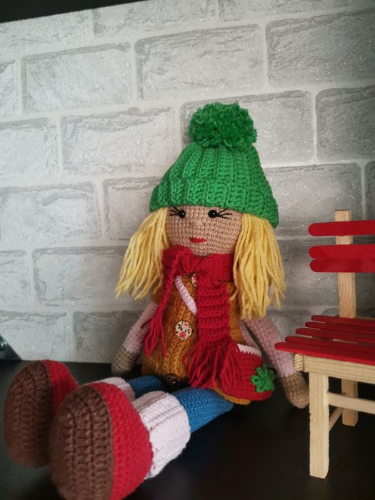 Плетена кукла 70 лв.