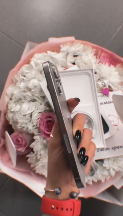 Продам Iphone 15 pro max - 256GB