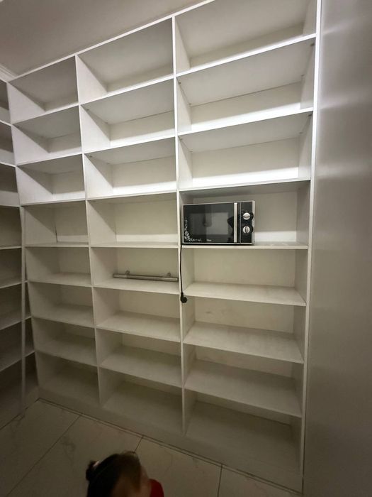 Dorixona uchun mo'ljalangan mebel