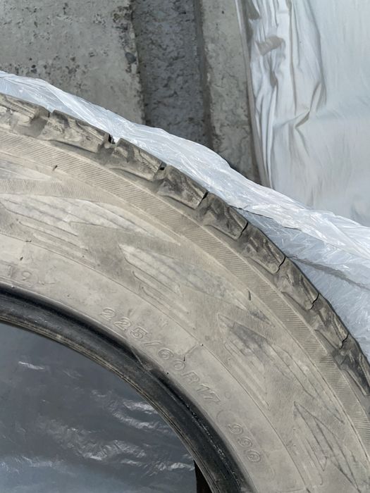 Шина липучка 225/60 R17