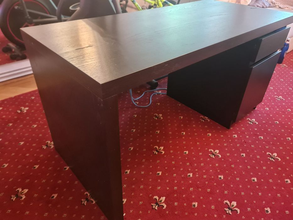 Birou cu sertar + spatiu de depozitare dreapta