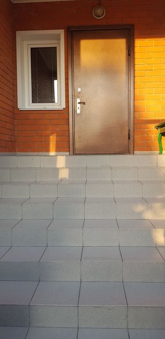 Продаётся коттедж .Центр города.