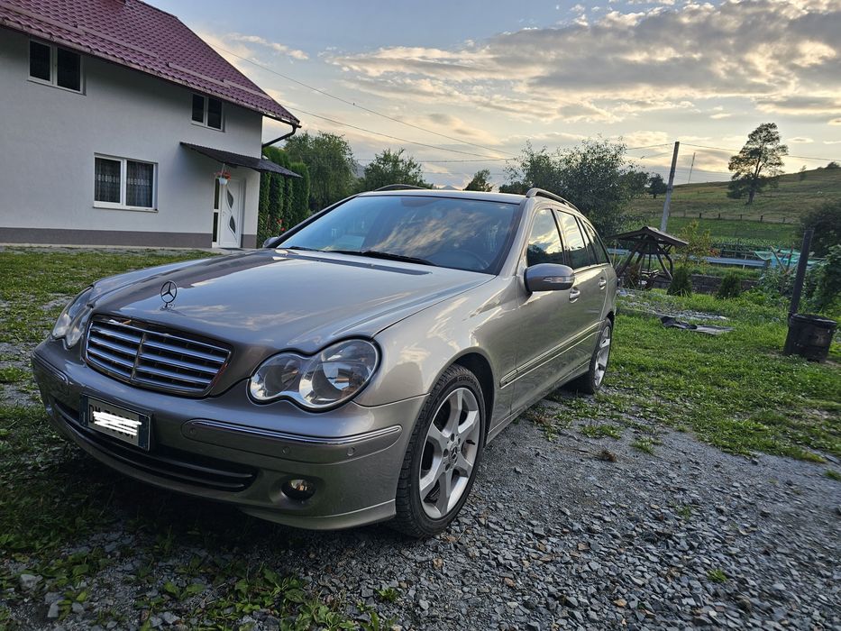 Vând Mercedes-Benz C220 CDI Avantgarde 2.2 Diesel – 150 CP – 2007