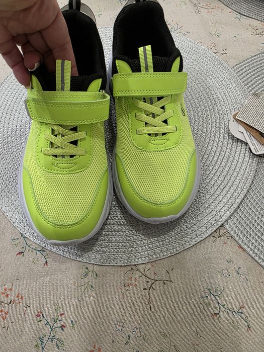 Кроссовки для мальчика!!