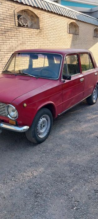 Жигули 21.01. мотор 011. Год 1972 бензин