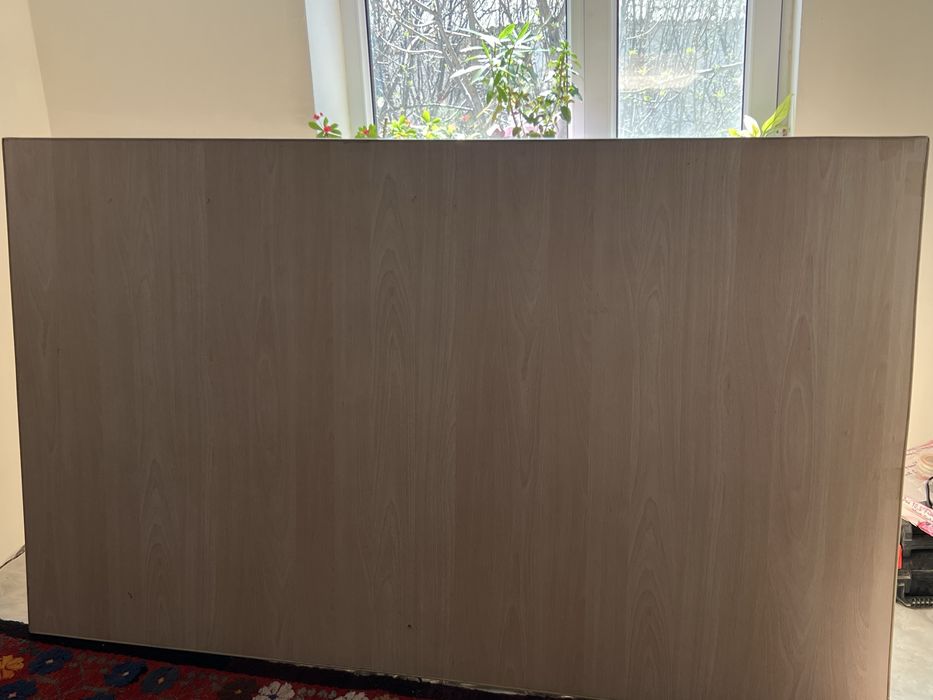 Стол для гостинной