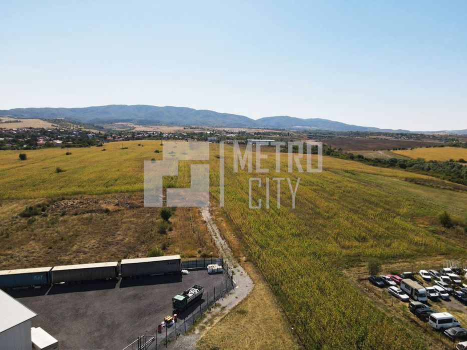 Продава се Парцел в София, Суходол - 13050 кв.м за 56 €/кв.м - Снимка #2