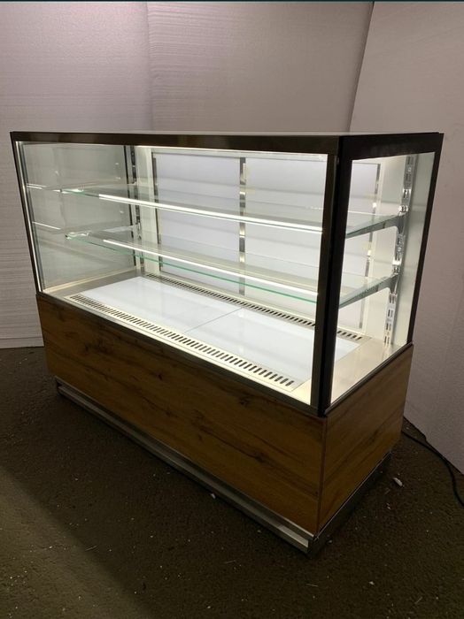 Кондитерские холодильник