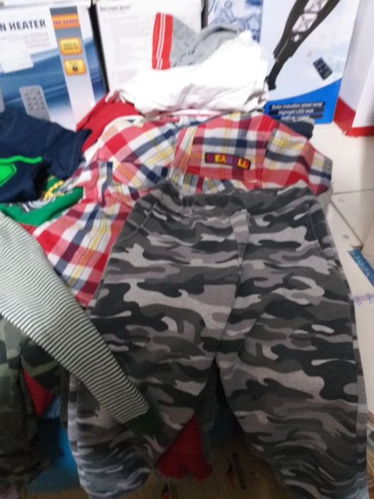 Lot 30 Articole  Haine Toamna  90-100 Baieti