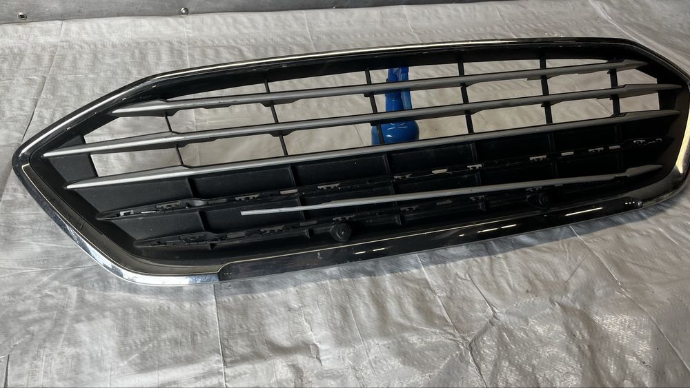 Ford Focus MK4 предна решетка