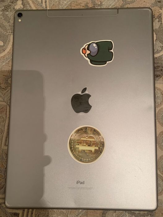 iPad 12 pro (12.9-inch)