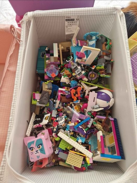 Vand piese lego + 4 placi