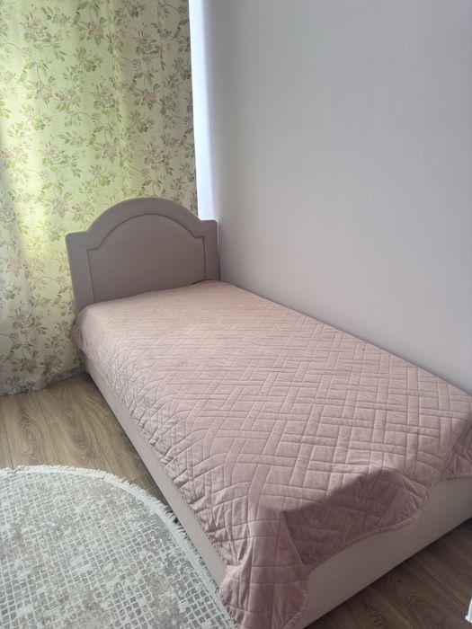 Продам кровать 90*200