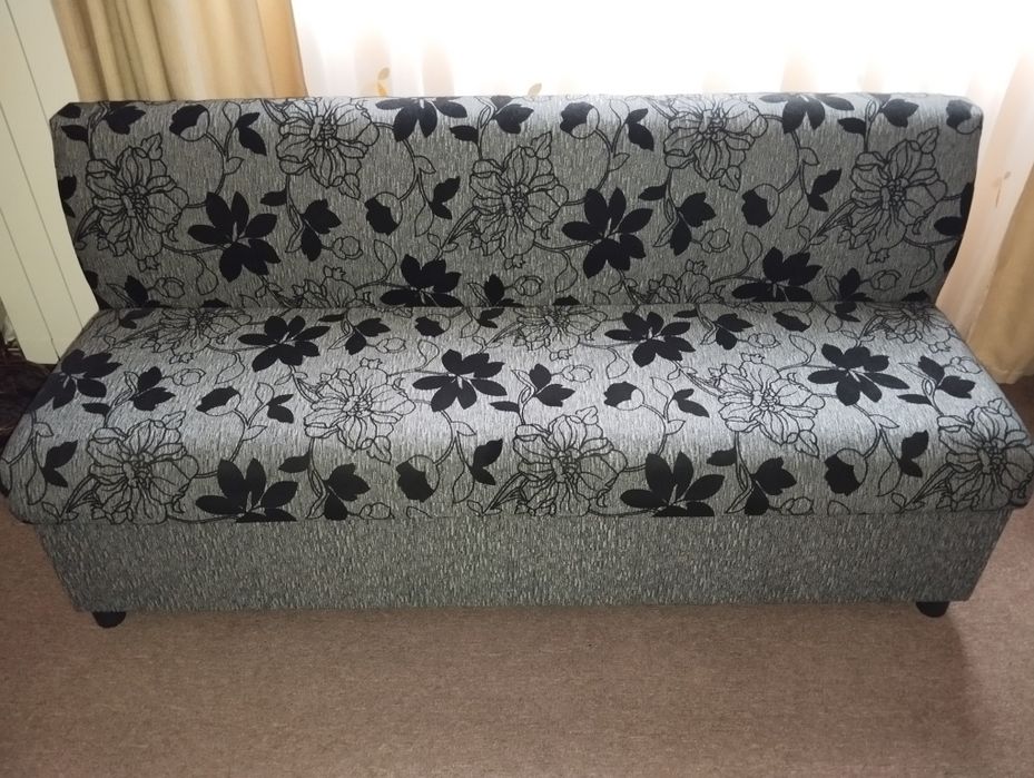 Чисто нови диван 156/80/57 с дюшек 156/106