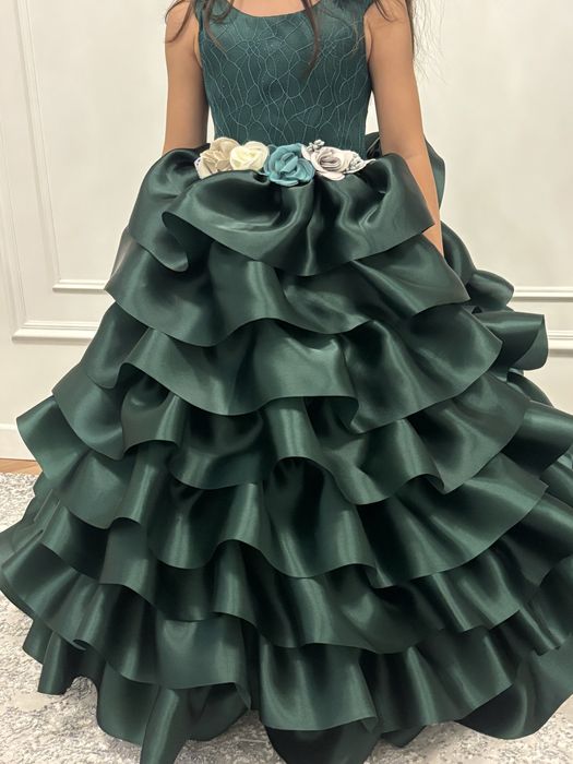 Детское нарядное вечернее бальное платье