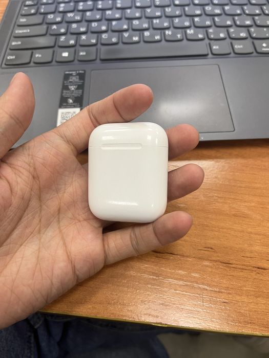 Оригинал AirPods