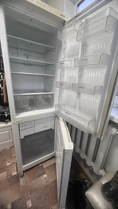 Срочно продам холодилник