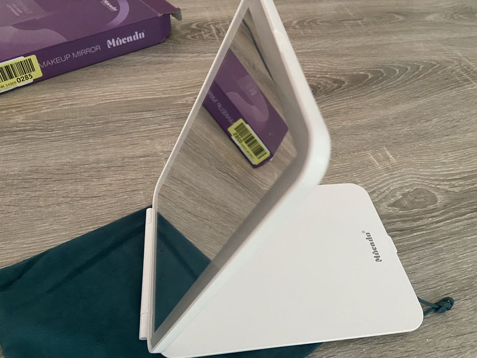 Oglindă Cosmetică Portabilă Mocado cu LED (1X / 10X)
