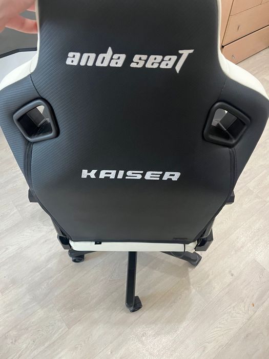 Продам компьютерное игровое кресло