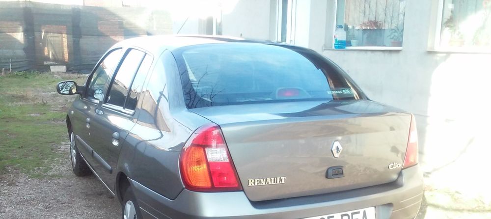 Vând Renault Clio