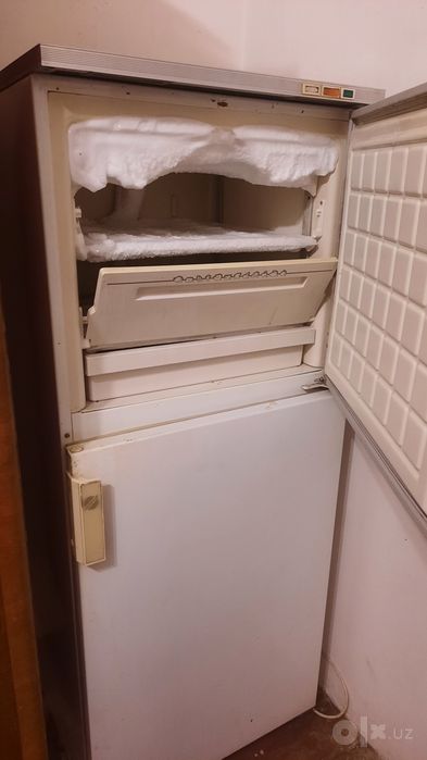 Холодилник сотилади