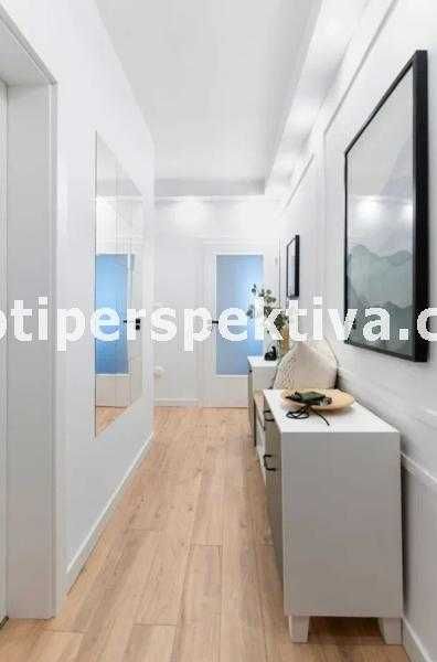 Продава се Тристаен апартамент в Пловдив, Младежки Хълм - 80 кв.м за 2423 €/кв.м - Снимка #9