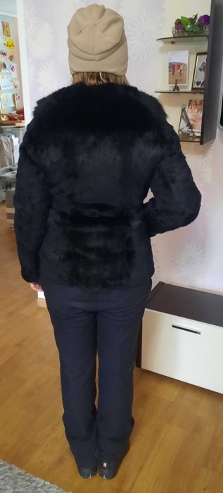 Полушубок черный срочно продам!
