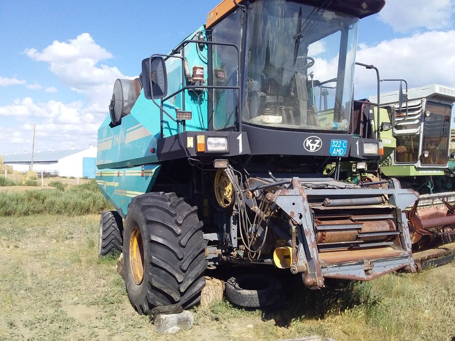 Комбайн Есиль740