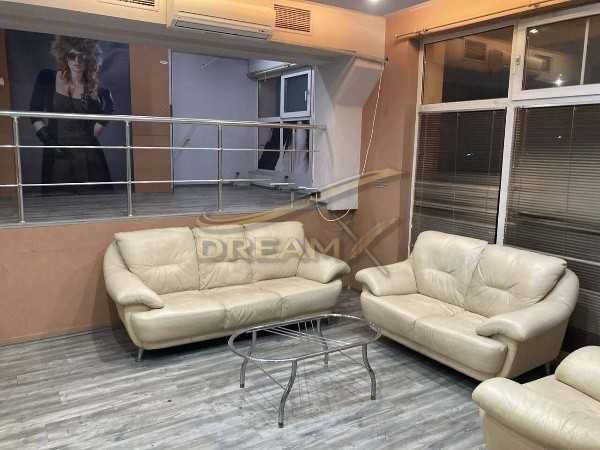 Търговско помещение под наем в Каменица 2! 71886677