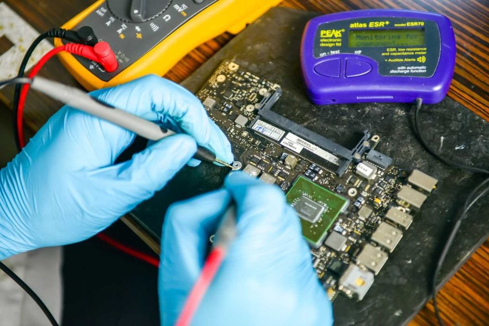 IT Support and Repair – Servicii Complete Calculatoare & Laptopuri Bucuresti