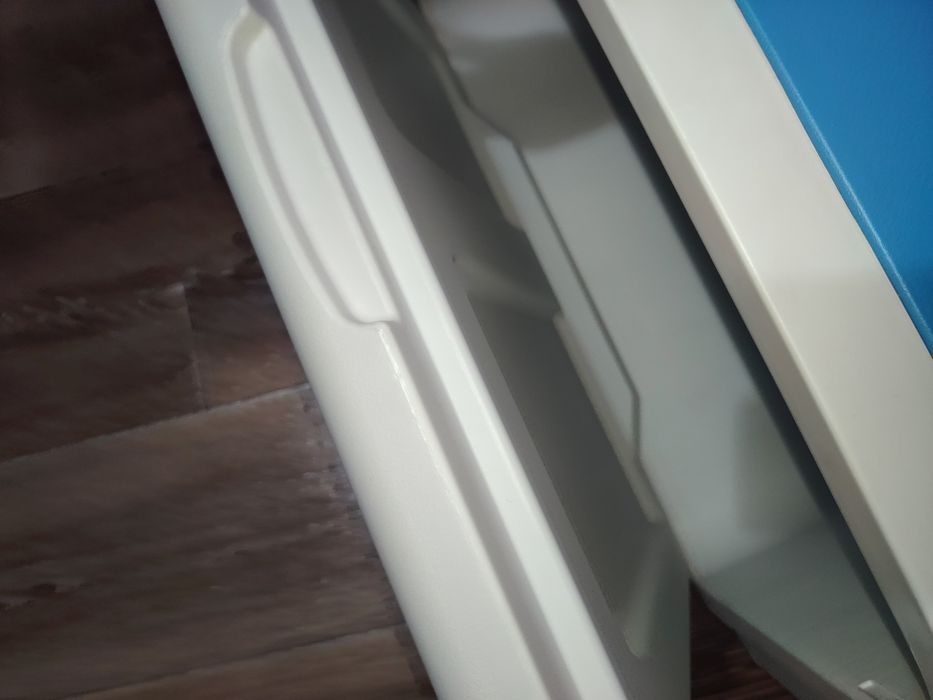 Айсбокс  45 литров для хранения ,перевозки и доставки  льда