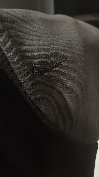 Черно долнище Nike tech fleece