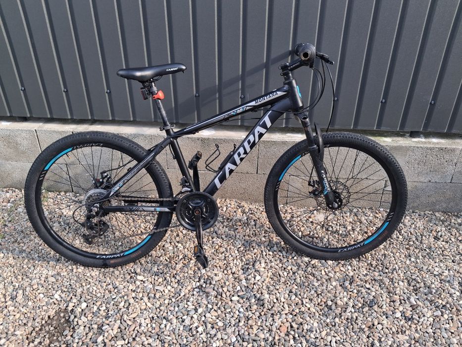 Vand 2 biciclete 1 baieti 1 fete