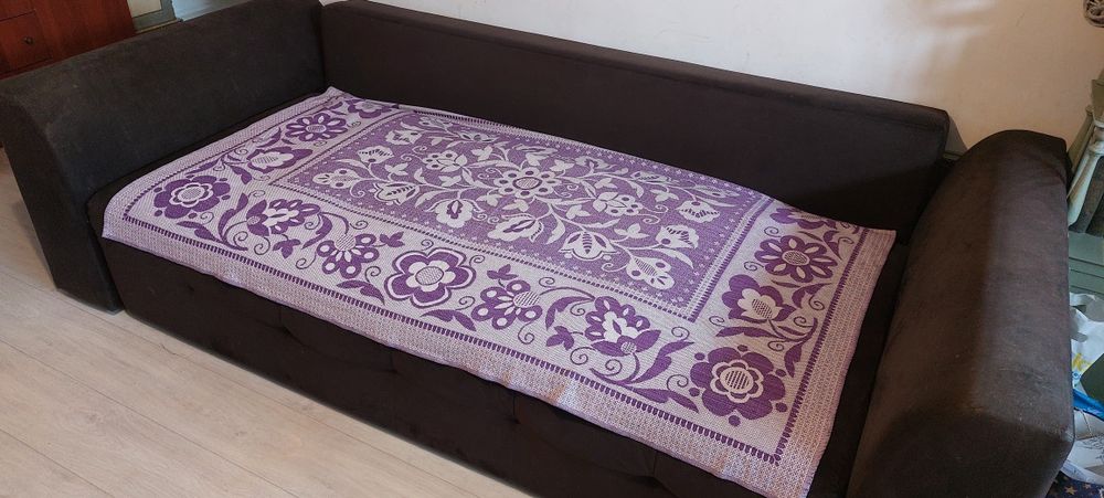 Продается диван.