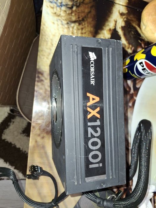 Sursa pc Corsair full modulara 1200w/ 80+ / ef 94%